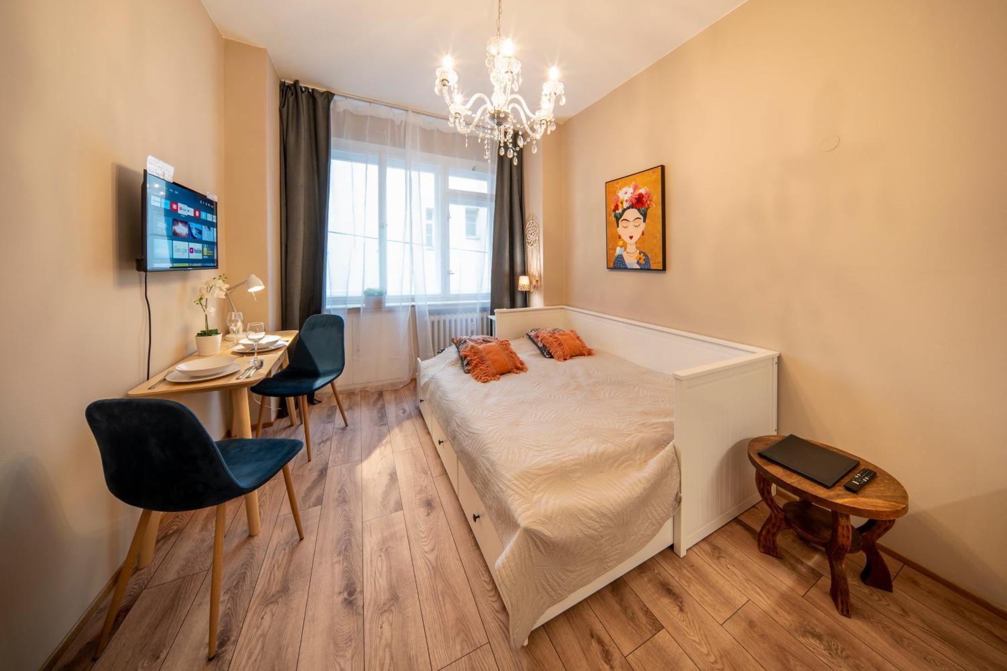 Studio Apartment - Tower Petrin Прага Екстер'єр фото